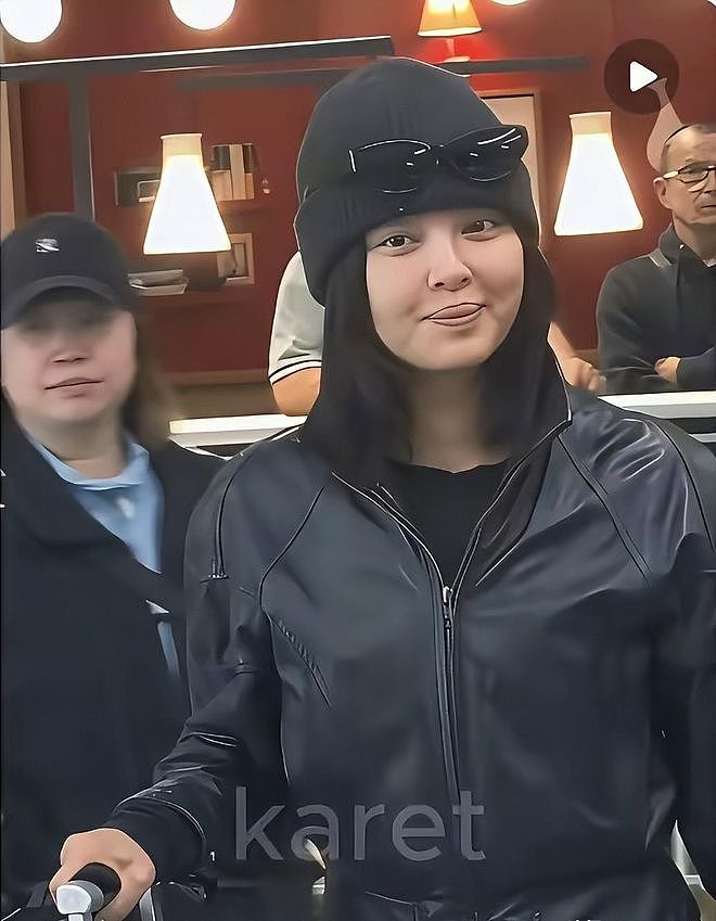 无滤镜后，江珊头发花白，杨幂像灭绝师太，章子怡倪萍傻傻分不清（组图） - 2