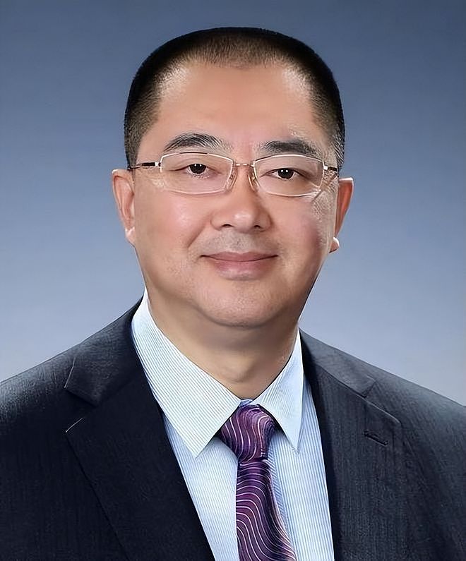 国家出手!追缴许家印3200亿,前妻丁玉梅成关键,被全球“通缉” - 4