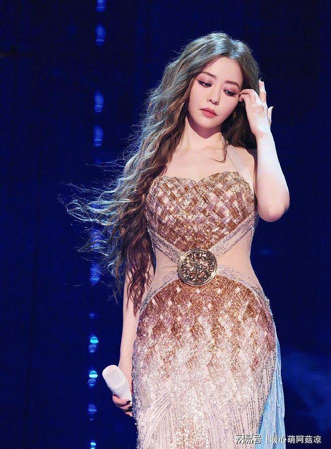 张靓颖自曝“做脸”过度导致表情管理困难，调侃自己是“不笑女” - 3