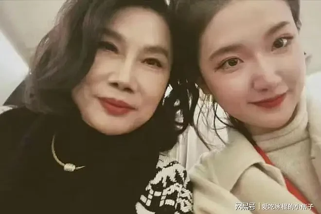 孟羽童回归职场综艺!主动报备董明珠,总裁用网红小熊表情超反差(组图) - 5