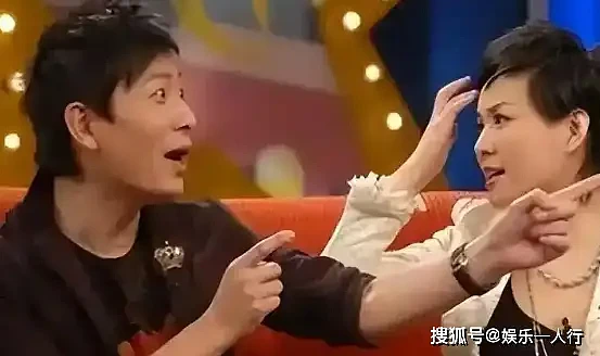 与李静牵手散步近1个月，戴军再曝猛料....（组图） - 3
