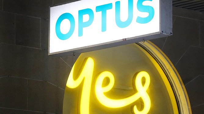 Optus又双叒崩了!超14万澳人断网,000急救电话打不通(组图) - 1
