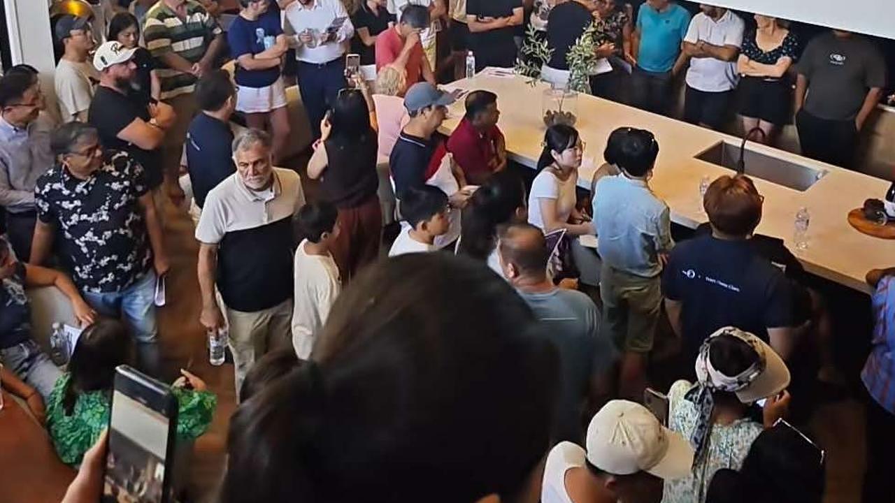 澳洲“锦鲤房”$332万成交，刷新当地纪录！21人疯狂竞争，拍卖现场一片混乱（组图） - 3