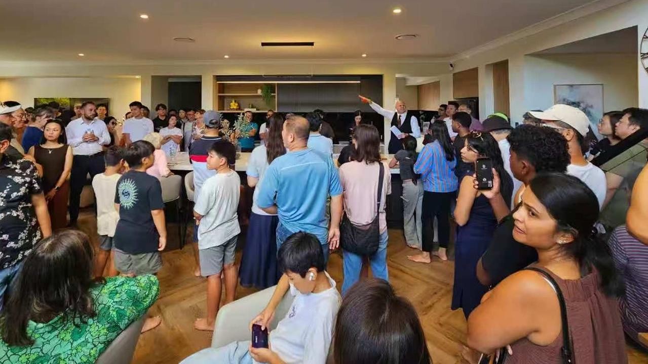 澳洲“锦鲤房”$332万成交，刷新当地纪录！21人疯狂竞争，拍卖现场一片混乱（组图） - 8