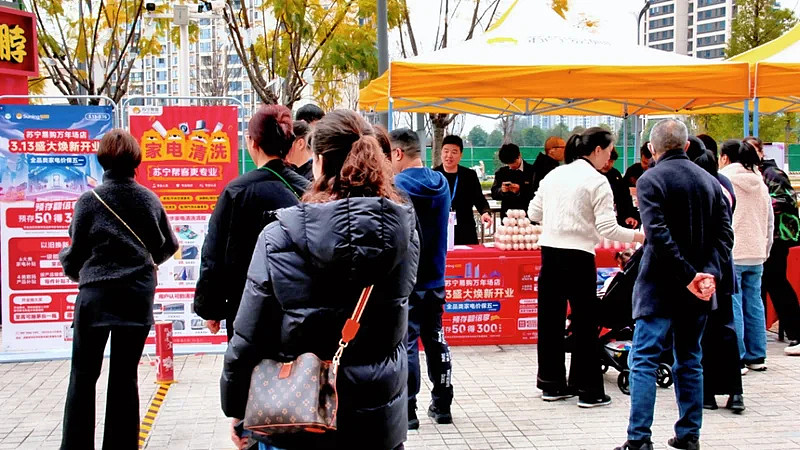 全网都在说苏宁落幕,但真相刚好相反...(组图) - 4