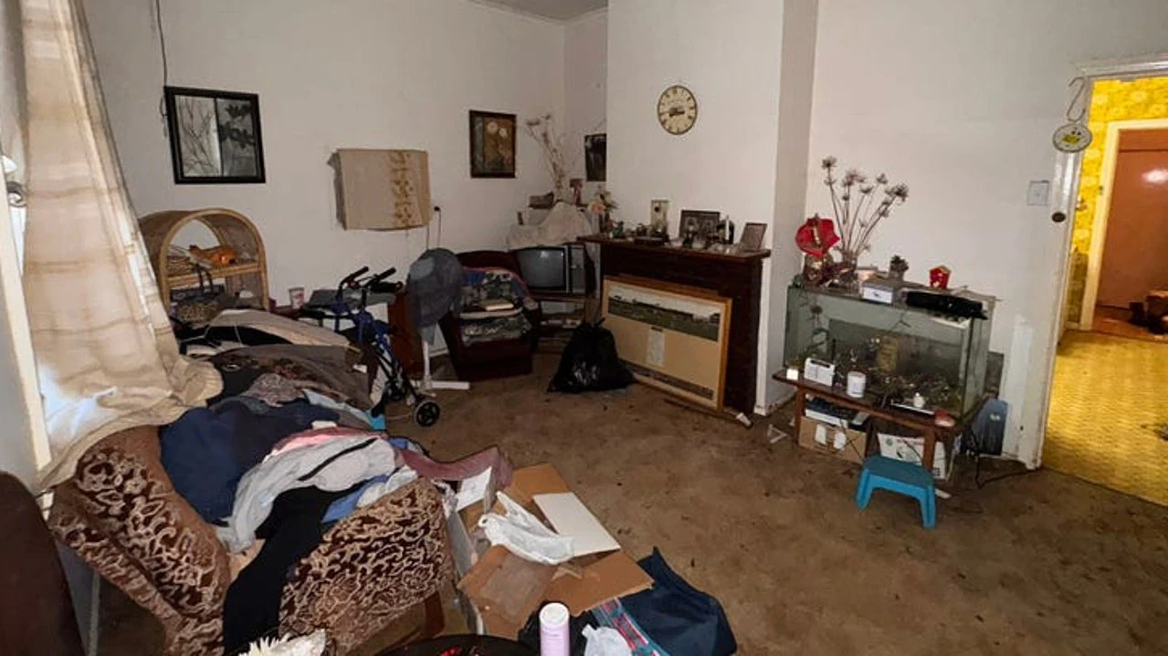 “囤积狂”旧屋$8万贱卖，100人疯抢，竟成全澳最便宜住宅？（组图） - 4