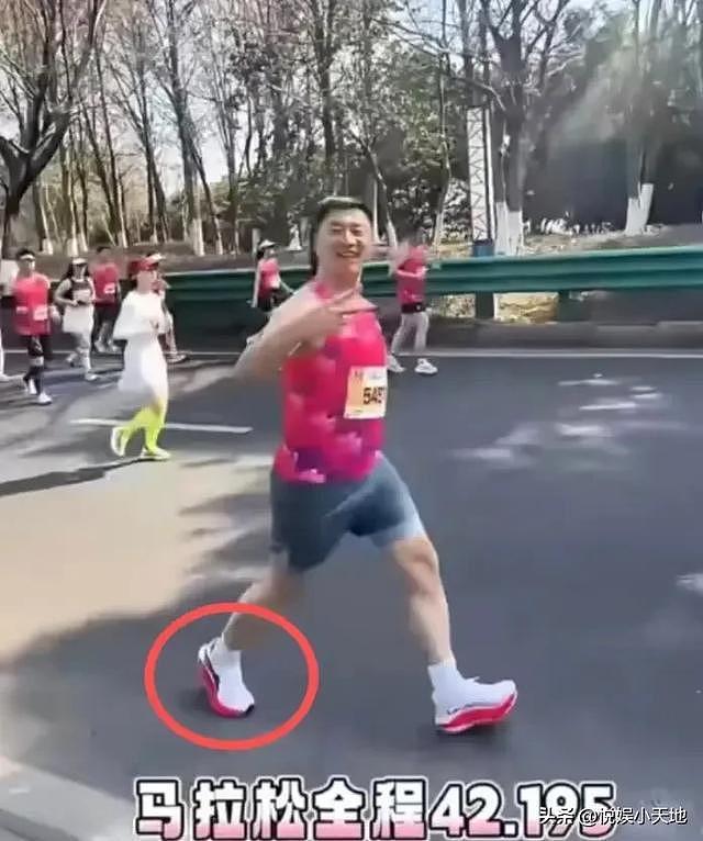 张雪峰最后露面照曝光!大小眼大小脸严重,爱女刚满11岁(组图) - 7