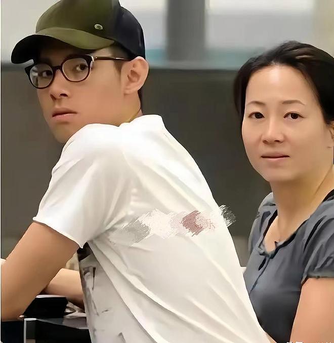 谭咏麟32岁儿子近况:智性恋天菜,才貌双全,今在加拿大做工程师(组图) - 3