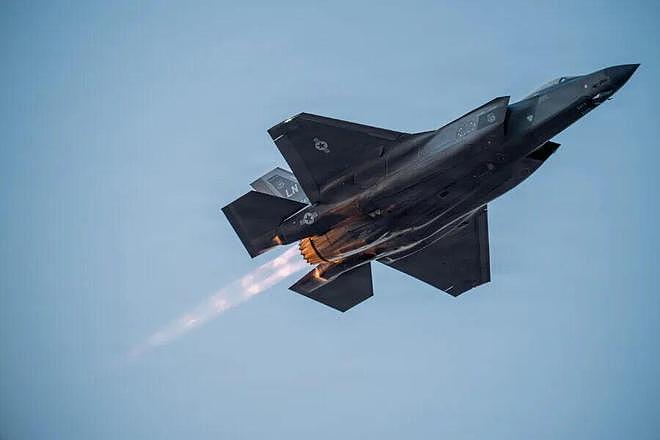 美空军杂志：美军战损2架F-35、9架F-15、6架F-16、7架加油机！（组图） - 1