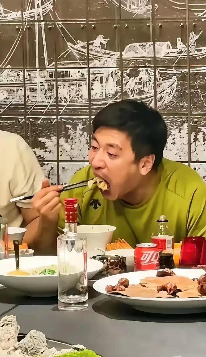 曝张雪峰倒下30分钟后才被发现，饮食习惯糟糕，一口气吃8根雪糕（组图） - 14