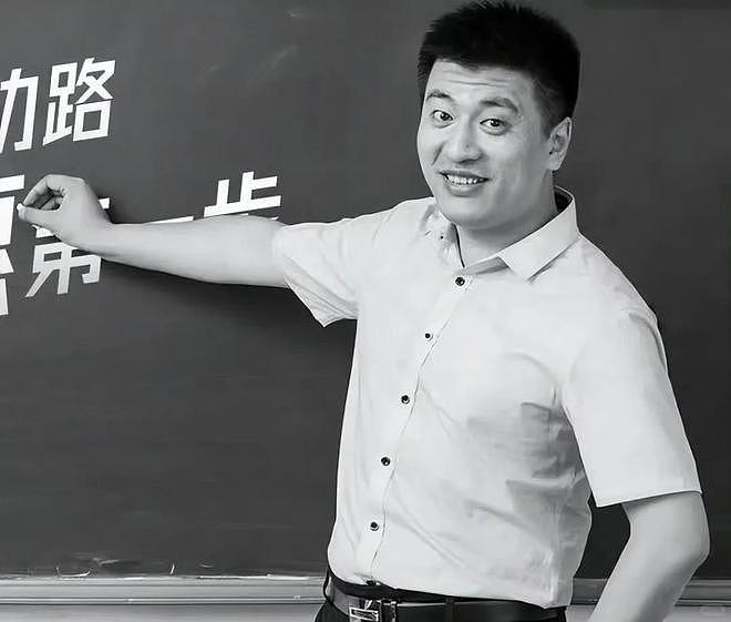 张雪峰离世1天后,才发现女儿名字取得暗藏深意,字字都有来头(组图) - 3