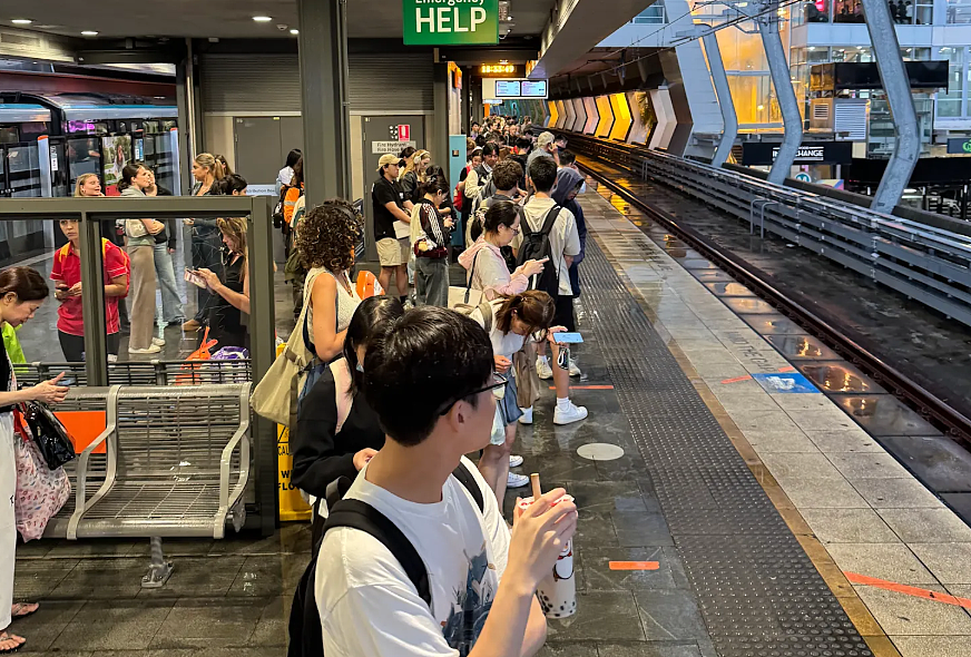 悉尼强雷暴突袭：1.1万户断电、华人区地铁停运，起重机砸楼画面曝光（视频/组图） - 4