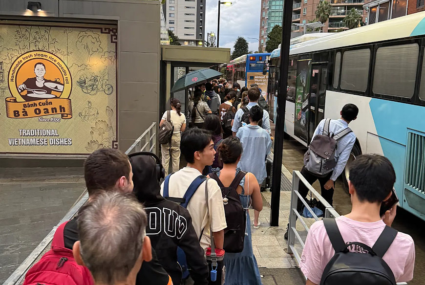 悉尼强雷暴突袭：1.1万户断电、华人区地铁停运，起重机砸楼画面曝光（视频/组图） - 6