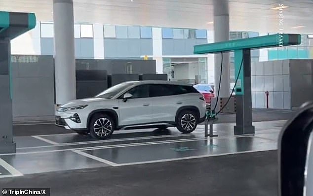 澳洲500家油站断供，中国电车9分钟满电引热议，差距为何这么大？（组图） - 1