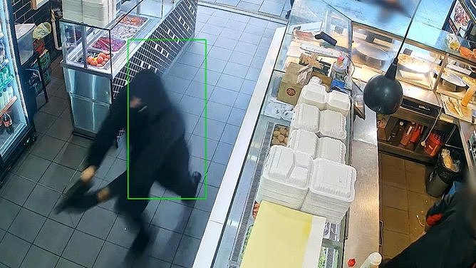 悉尼Auburn烤肉店惊魂：两蒙面男连开8枪，警方公开求线索（组图） - 1