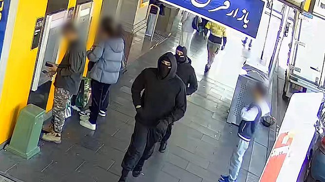 悉尼Auburn烤肉店惊魂：两蒙面男连开8枪，警方公开求线索（组图） - 3