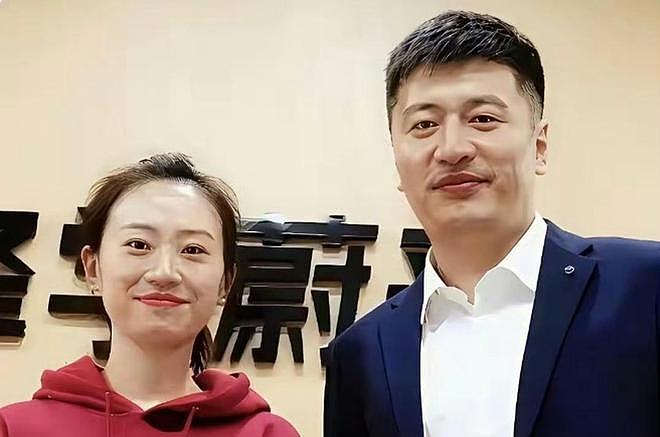 身家估值达8亿!曝张雪峰生前已立遗嘱,遗产由独生女获全额继承 - 1