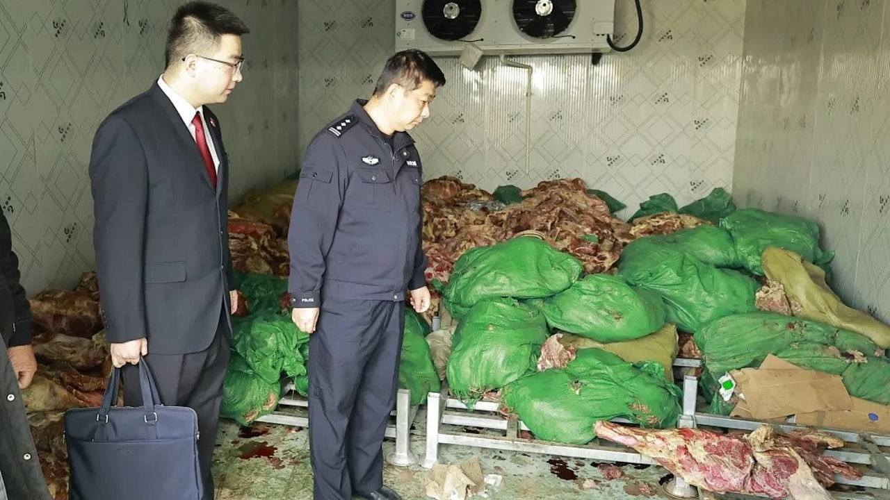 黑心家族用猪肉制假牛肉售卖，内部分工采购到结算一条龙包办（组图） - 1