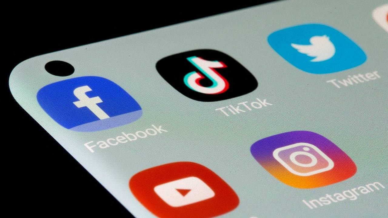 美陪审团裁定Meta与Youtube社媒成瘾案存疏忽,赔偿总额600万美元(组图) - 1
