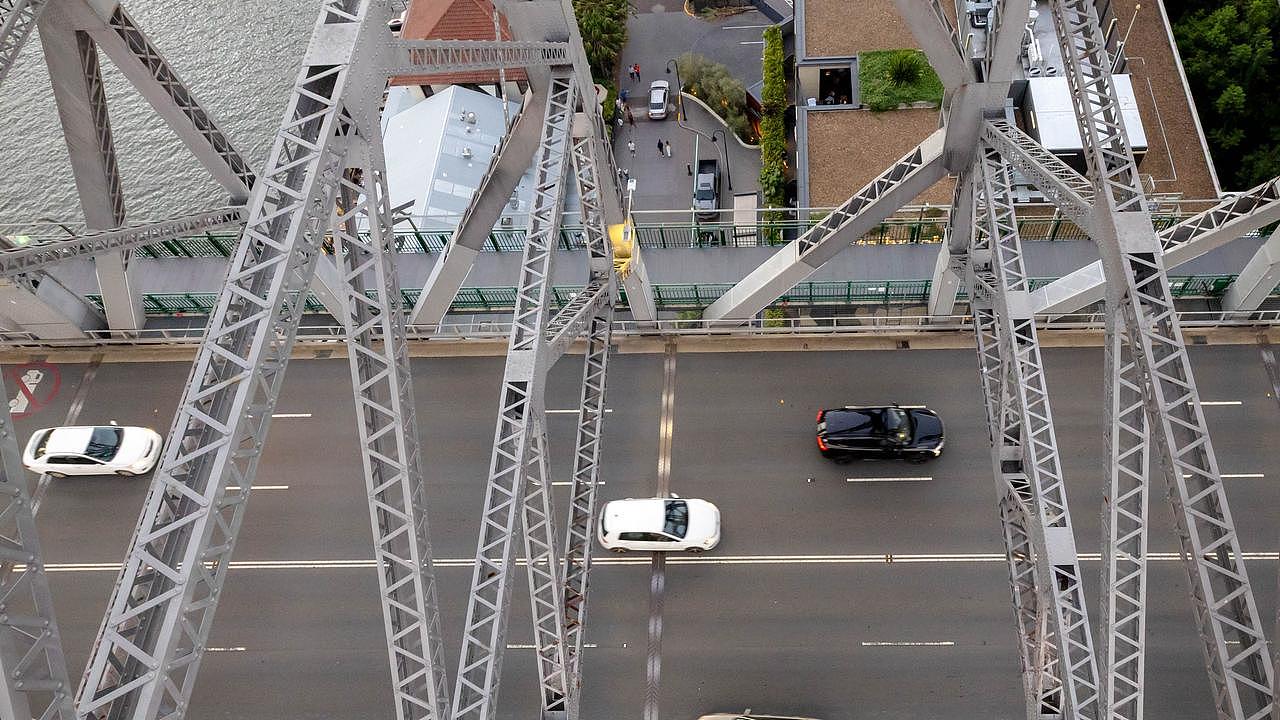布里斯班交通噩梦：大桥封锁、多条铁路线停运，48小时全城瘫痪（组图） - 1