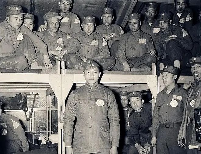 1954年,1.4万余名志愿军战俘被遣送台湾,这些人最后结局如何? - 4