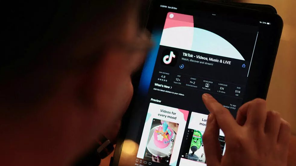 指控TikTok“煽动自杀”和推送非法视频内容(图) - 1