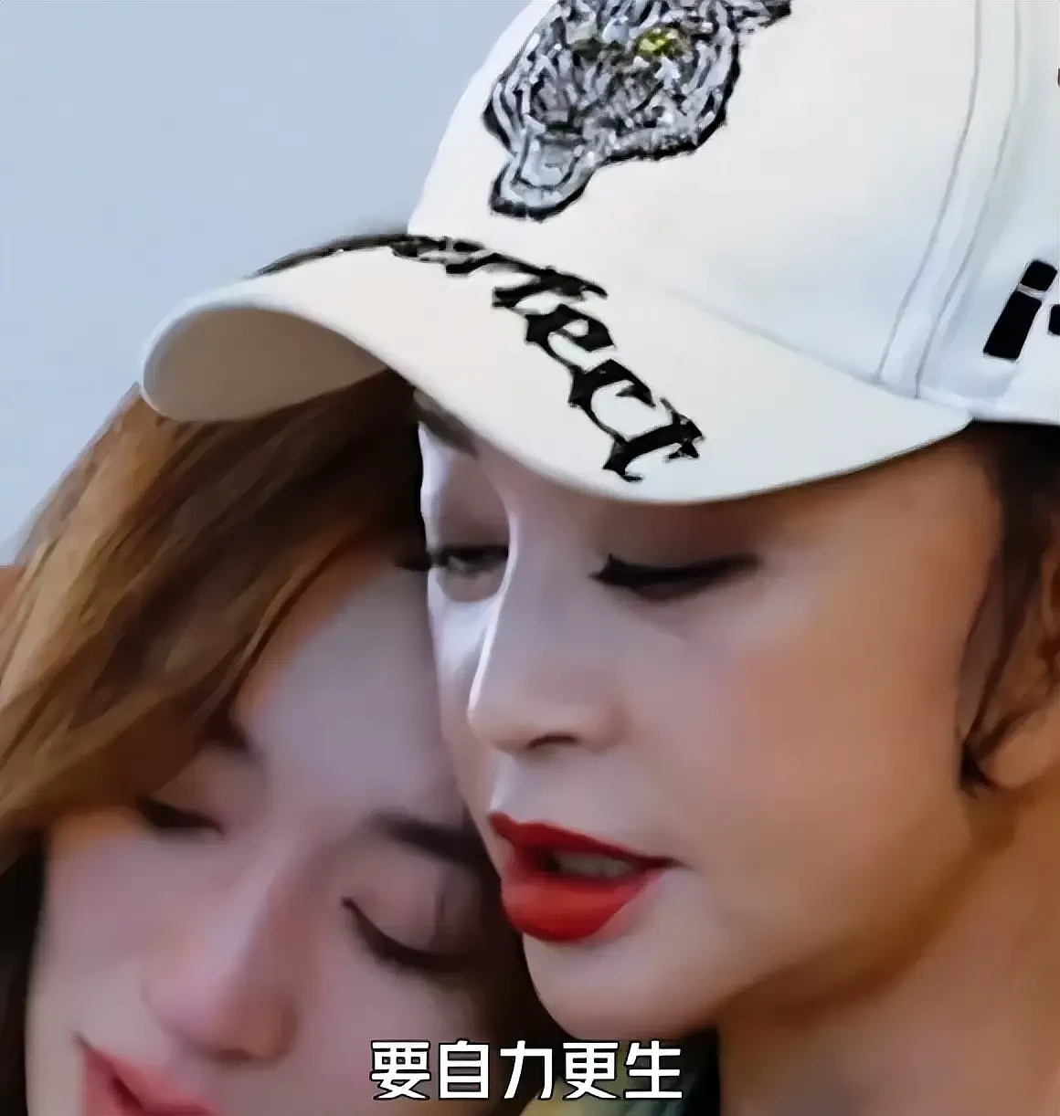 刘晓庆公开炮轰外甥造谣：75岁无儿无女，养老钱归属引发家庭矛盾 - 14