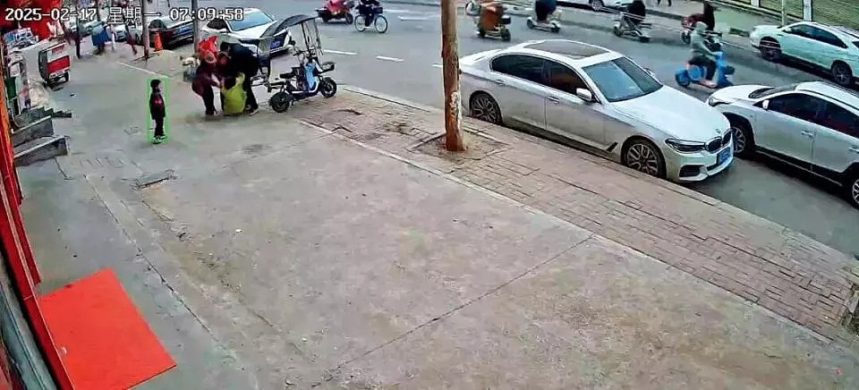 他在中国当街被抢走孩子,当时到底发生了什么(组图) - 2