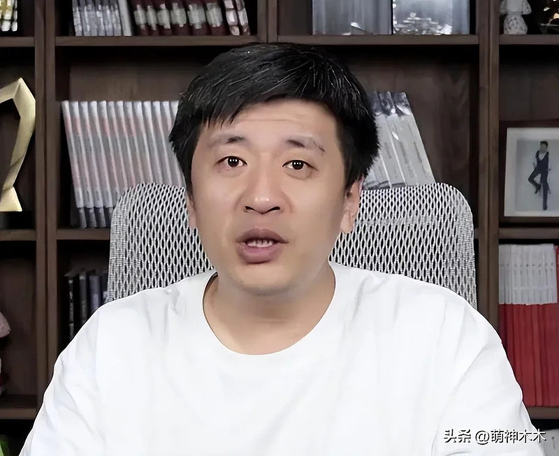 张雪峰前女友哭红眼,否认介入张雪峰婚姻(组图) - 3