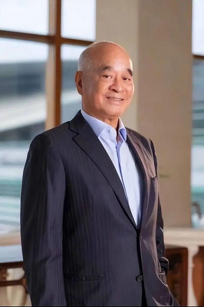 香港千亿豪门要改姓?第一个跌落神坛的“四大家族”,出现了!(组图) - 10
