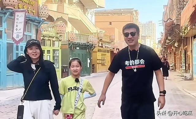 张雪峰的女儿张姩菡流泪发文，称赞爸爸很伟大，去天上做文曲星了（组图） - 3