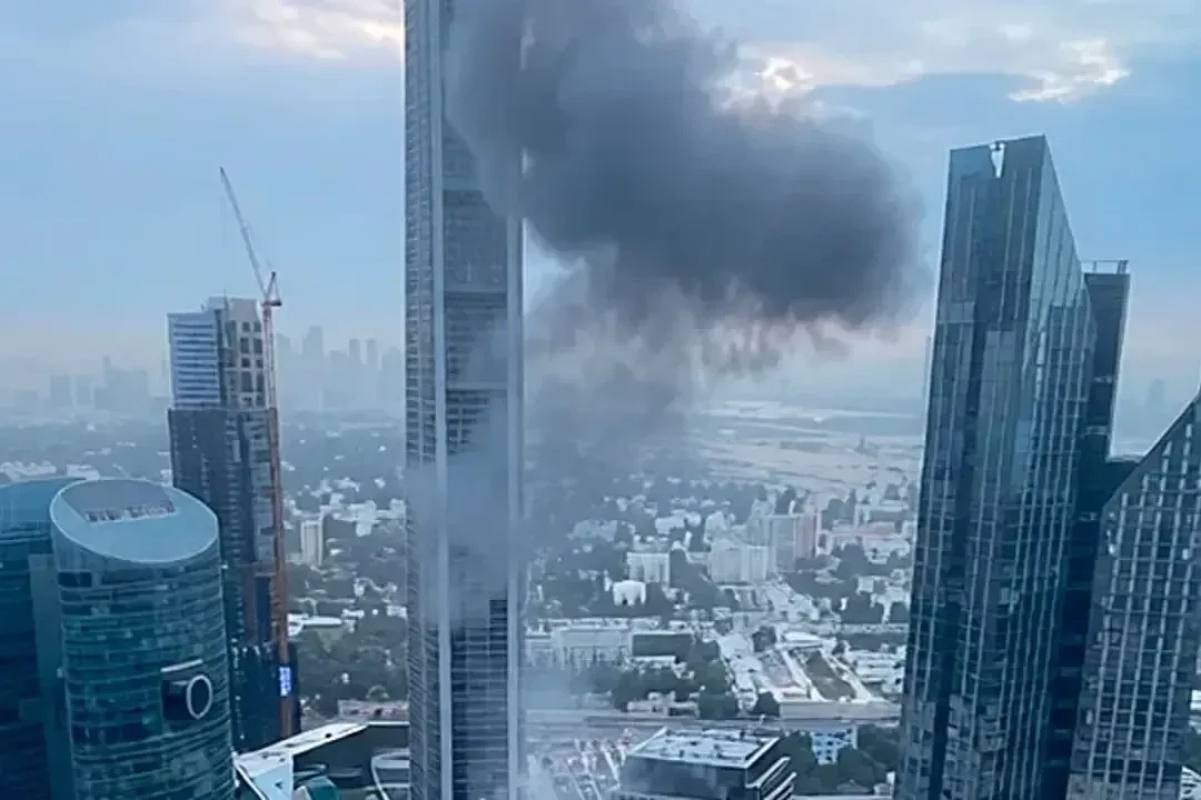 华人大逃亡，中介在硬挺：迪拜悄悄崩塌 - 1