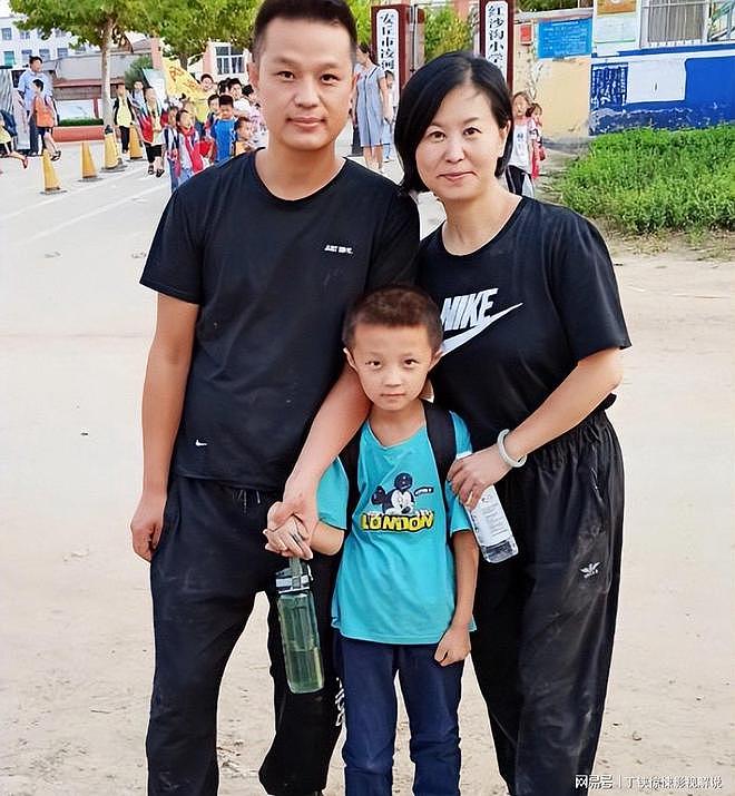 山东小伙网恋成都富婆,相差14岁,奔现5天即领证(组图) - 21