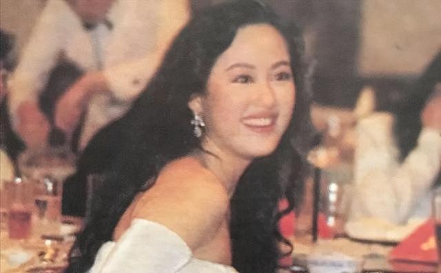 45岁仍拍三级片追求刺激？从亿万富豪再到烂片女王，她在追求什么（组图） - 4