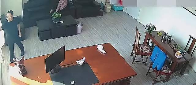 办公室不雅行为！摄像头忘关视频曝光，这些人把“体面”丢了一地（组图） - 2