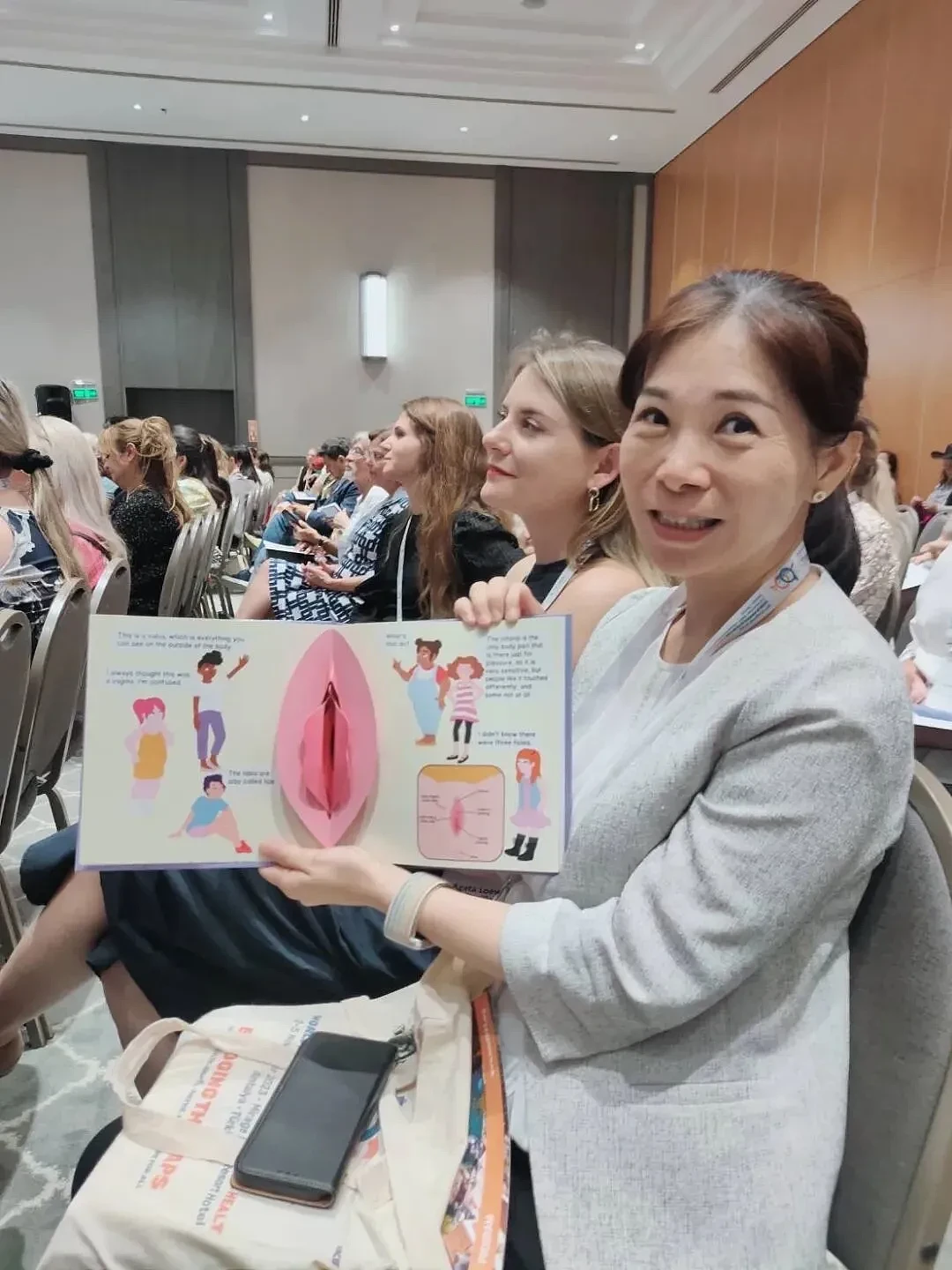 “性治疗室”里的00后,男多女少...(组图) - 7