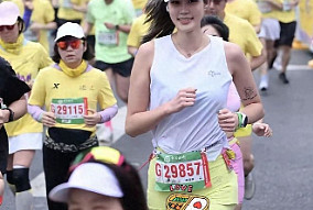 汉马惊现“腿精天花板”!网传195cm,本人:我才186,别夸张!(组图) - 1