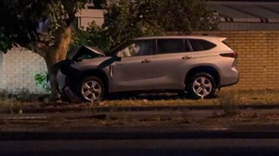 珀斯网约车撞树致7月大婴儿死亡!司机被控危险驾驶罪(组图) - 2