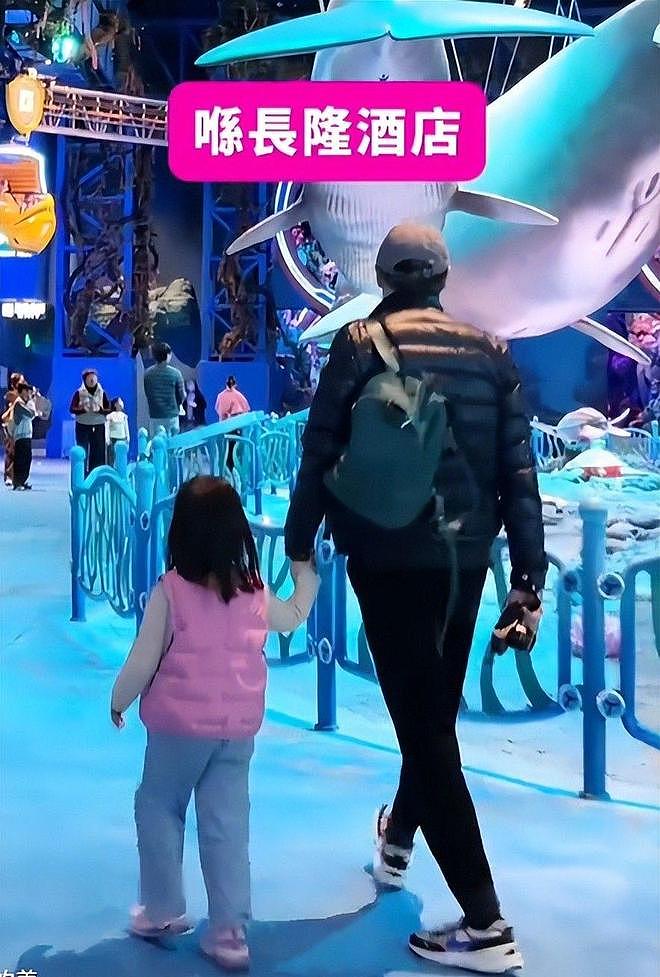 富商马清铿67岁生日,情妇高调庆生,两人5年生4子女,原配很沉默(组图) - 3