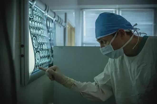 男子查出肺癌,当场崩溃:肺癌早期不是咳嗽,而是这5种异常 - 2