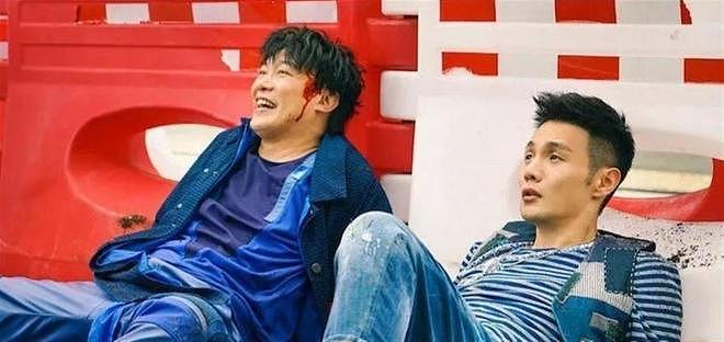 陈奕迅现身单依纯深圳演唱会,表情引人注意,杨千嬅陈辉阳也在 - 12