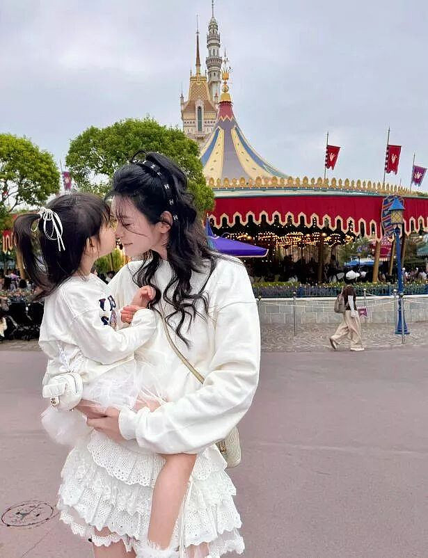 奚梦瑶何猷君正式解绑：7年婚姻！各自安好（组图） - 6