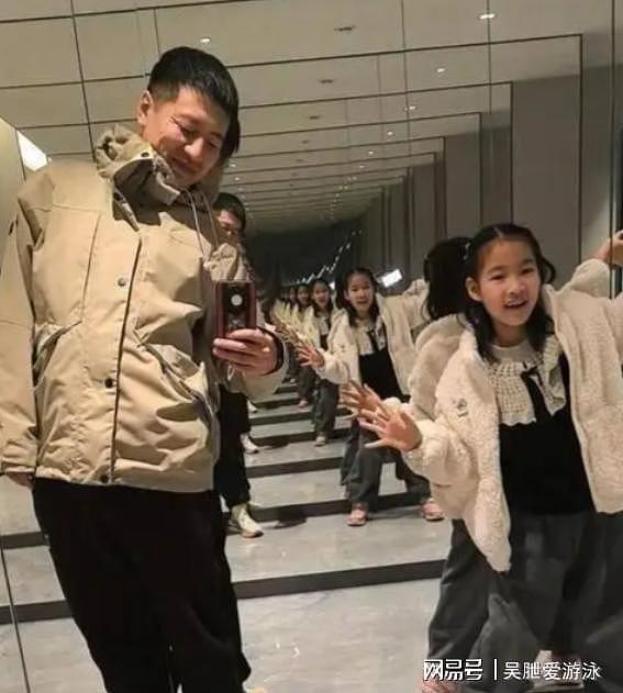 去世4天，外媒态度彰显张雪峰的江湖地位，张姩菡一个字都没说错（组图） - 28