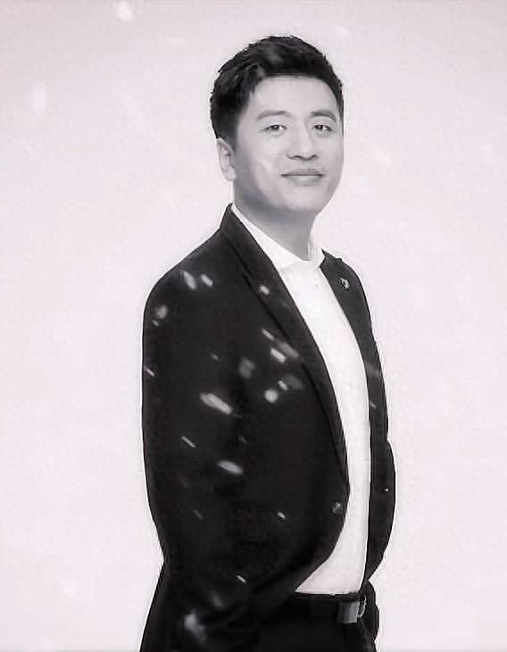 张雪峰去世头七,曝电动车还停在公司楼下!与女儿珍贵合影曝光(组图) - 15