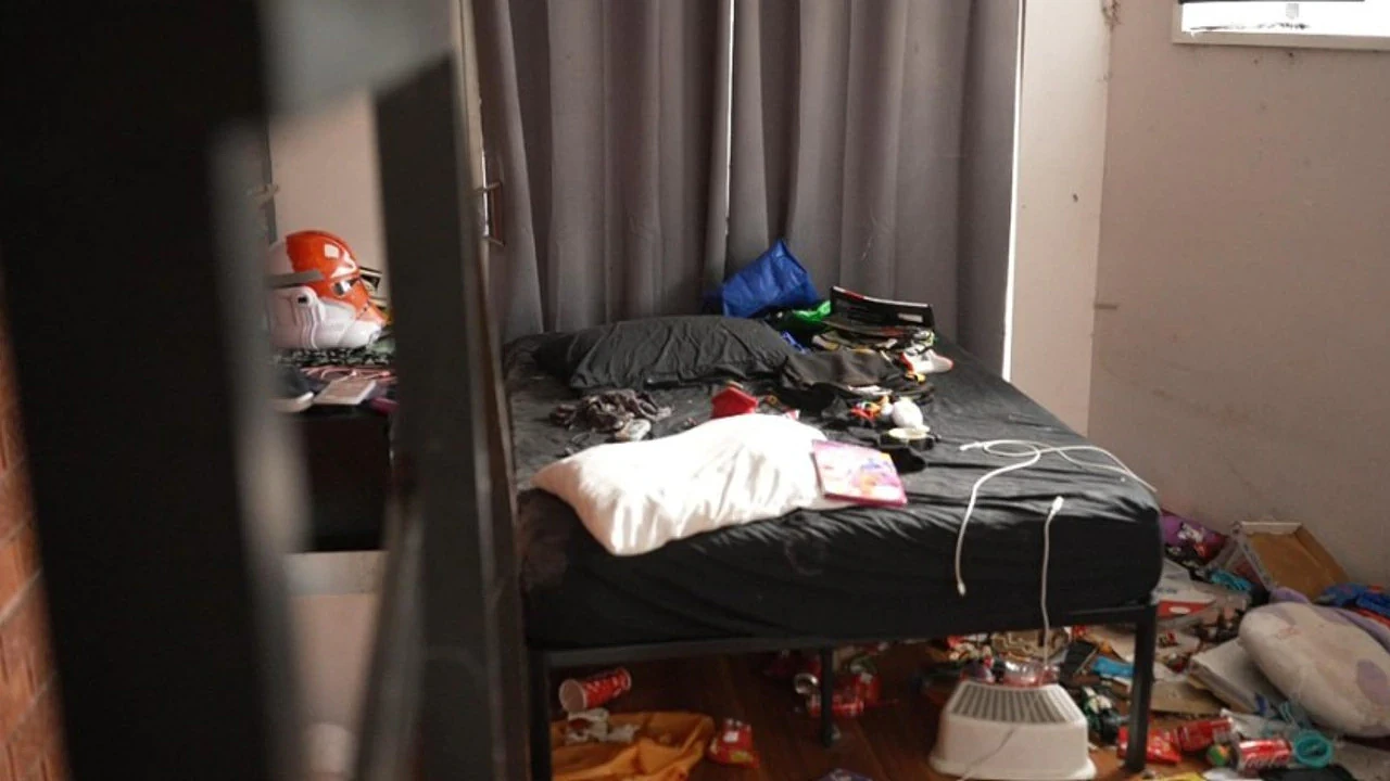 悉尼房东天塌了!$200万房屋变垃圾场,恶霸租客留满屋废物,清洁工直呼恶心(组图) - 5