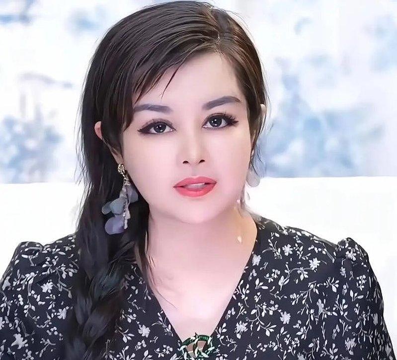 月砸2000万换年轻血液？中国女富豪自曝“回春”秘术，引全网恐慌（图） - 1