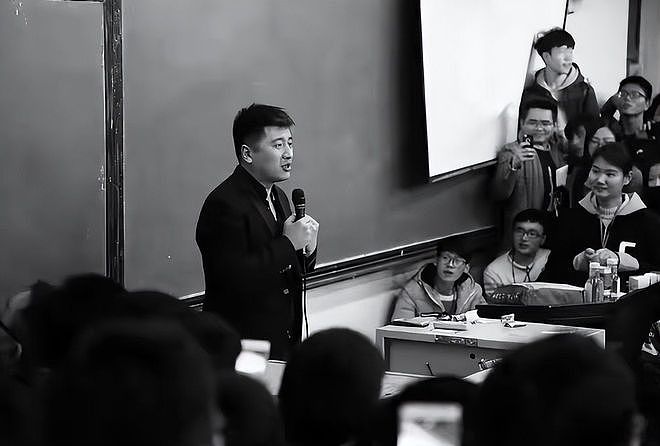 张雪峰刚走，前女友自曝分手内幕，私生活猛料全说出来了（组图） - 2