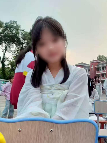 32岁华人女教师在澳遇车祸生命垂危！急寻长沙家人，当地中国人：她去学校时被撞（图） - 1