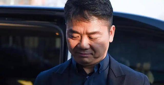 52岁刘强东上千亿身家,儿子却是他一生的遗憾 - 3