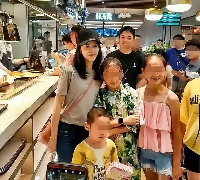 52岁刘强东上千亿身家,儿子却是他一生的遗憾 - 15